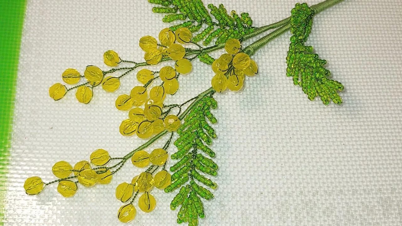 Дерево мимоза из бисера схема плетения Мимоза. Бисерные цветы, Цветок из лент, Бисер
