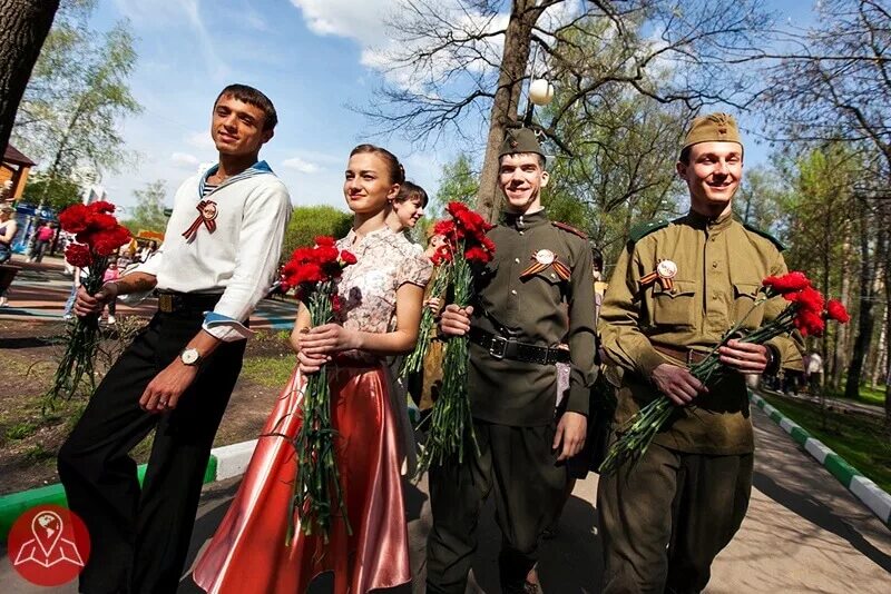 День победы идеи. 9 мая в лианозовском парке. парк победы 9 мая 2019 москва. день победы в парке победы. 9 мая люди.