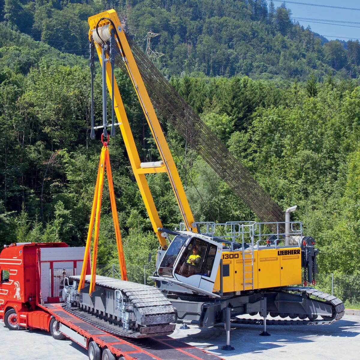 Кран на гусеницах. Liebherr lr 1130. кран lr1200. liebherr 1130. liebherr lr 1250.