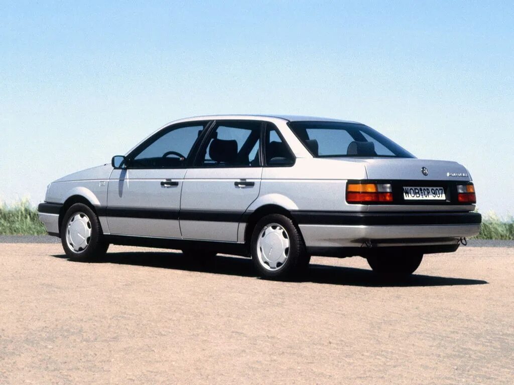 Vw passat b3 1.8. Volkswagen passat b3 седан. фольксваген пассат б3 седан. volkswagen passat b3 седан 1.8. passat b3 1990 седан.