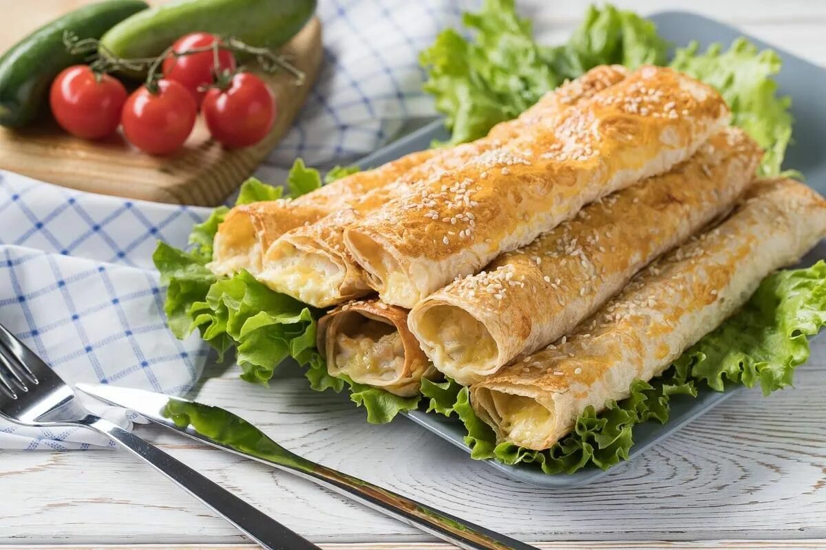 Сэндвич ролл цезарь. Сэндвич ролл цезарь. Лаваш с курицей и грибами. Бртуч армянский. Шаурма шаверма донер.