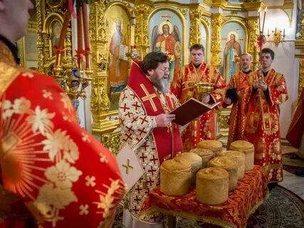 Во сколько служба в церкви на пасху