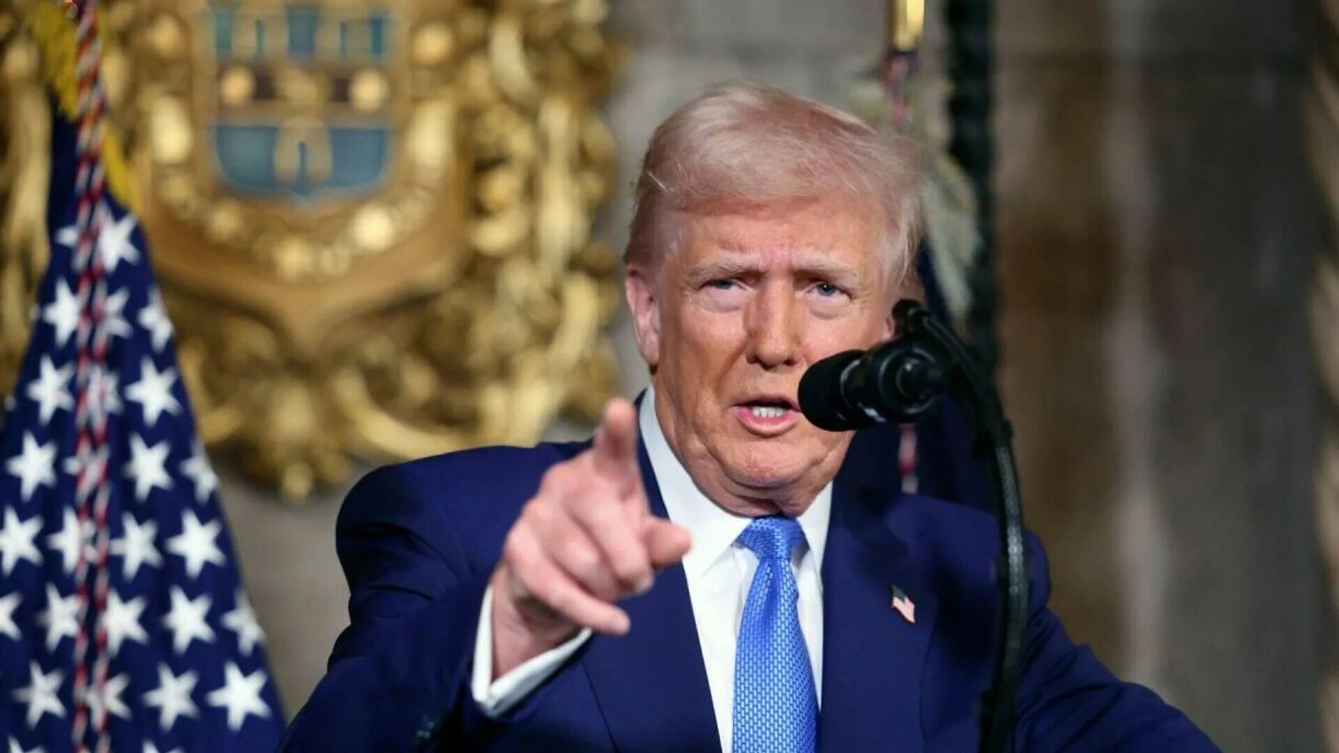 США рассматривают введение требования раскрывать историю соцсетей туристов