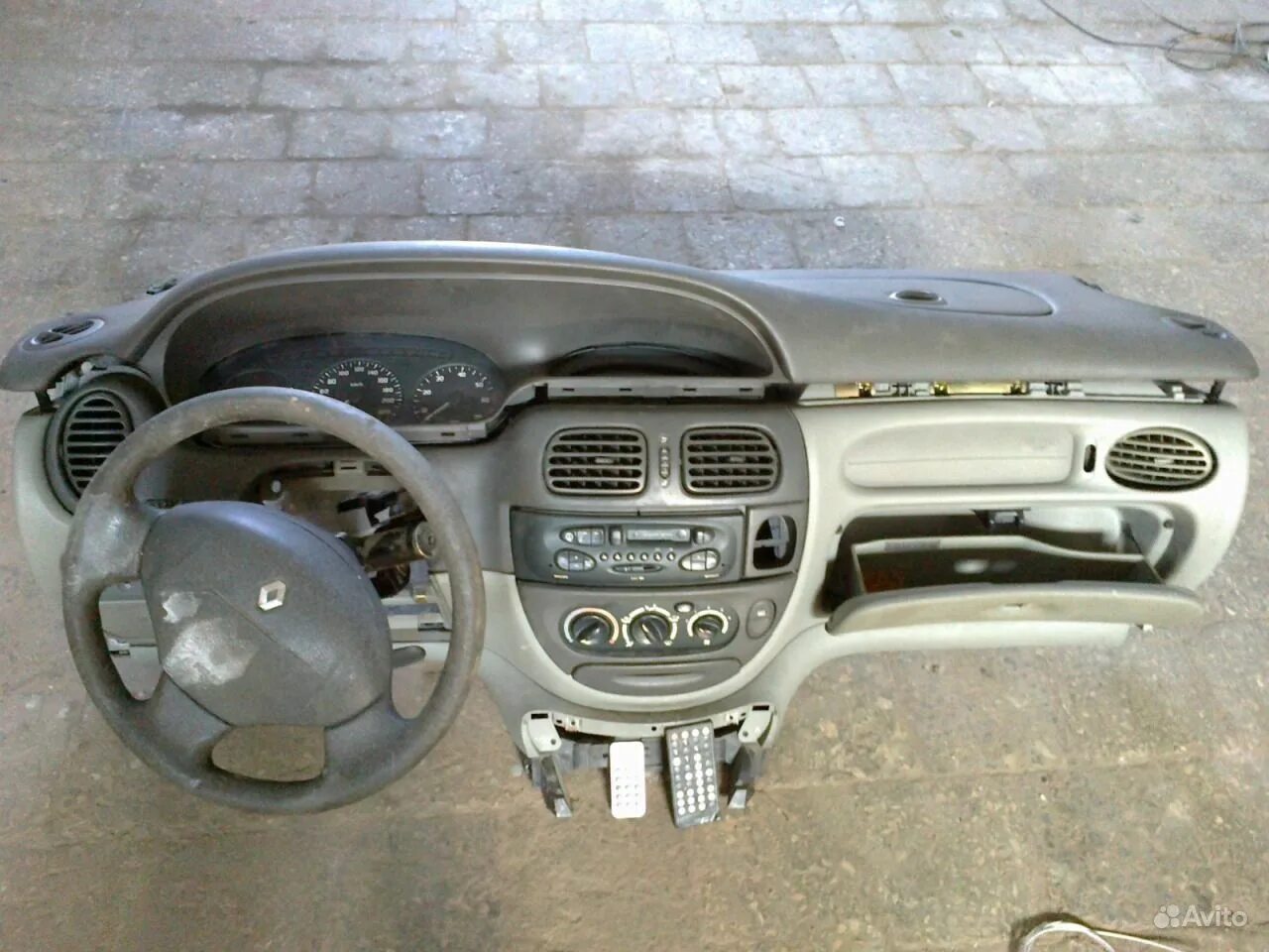 Панель рено сценик 1. Торпеда рено сценик 1. торпеда рено сценик 1 рестайлинг. торпеда рено меган 1.