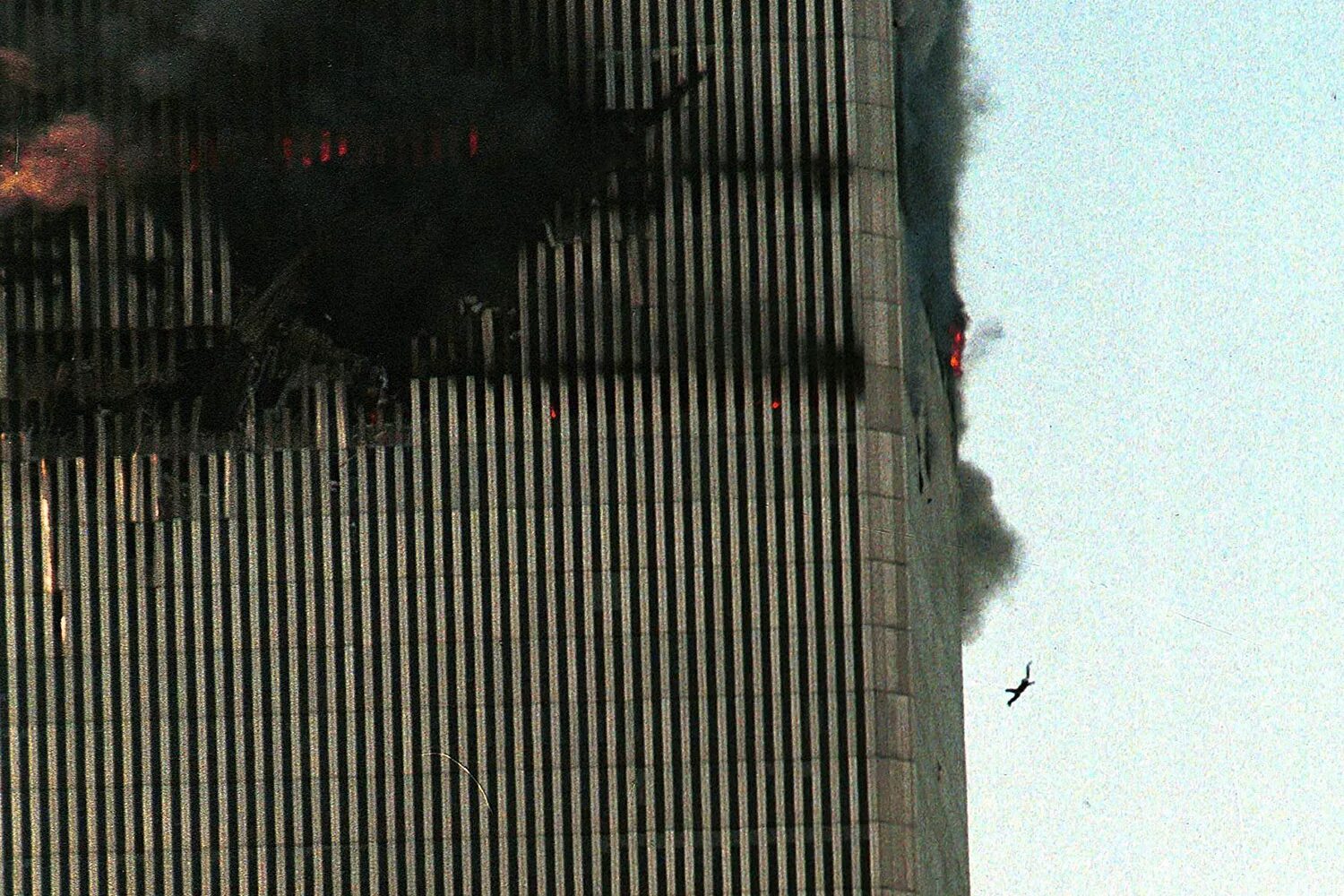 Маск 11 сентября. Башни-Близнецы 11 сентября 2001. 11 Сентября 2001 падение башен. Падение башен близнецов 11 сентября.