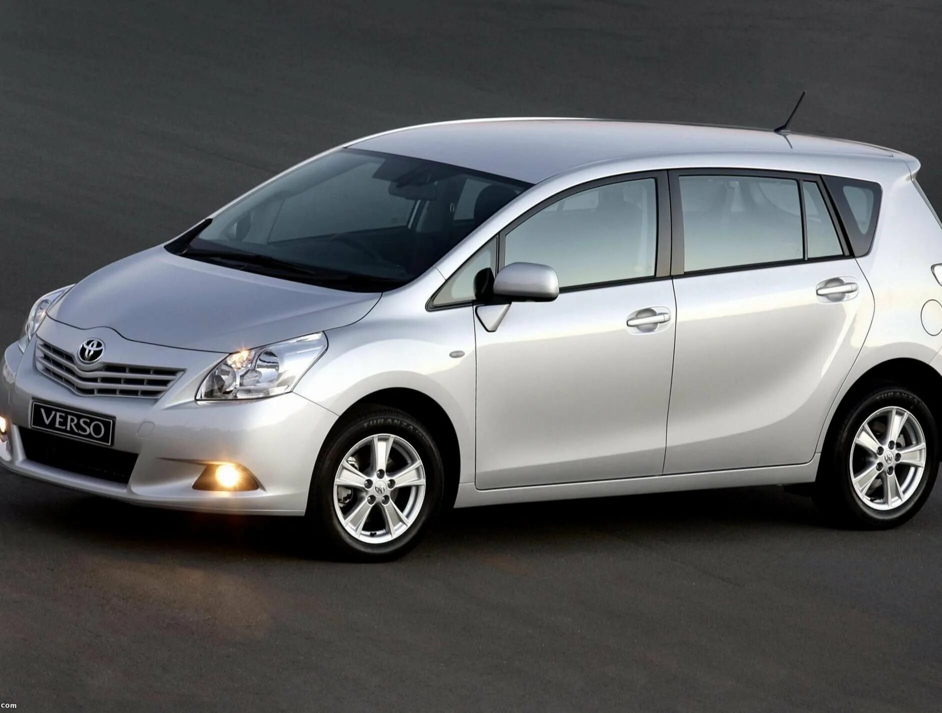 Тойота версо. Toyota Verso 2009. Тойота версо 2000. Toyota Verso 2018. Покажи марки тойоты