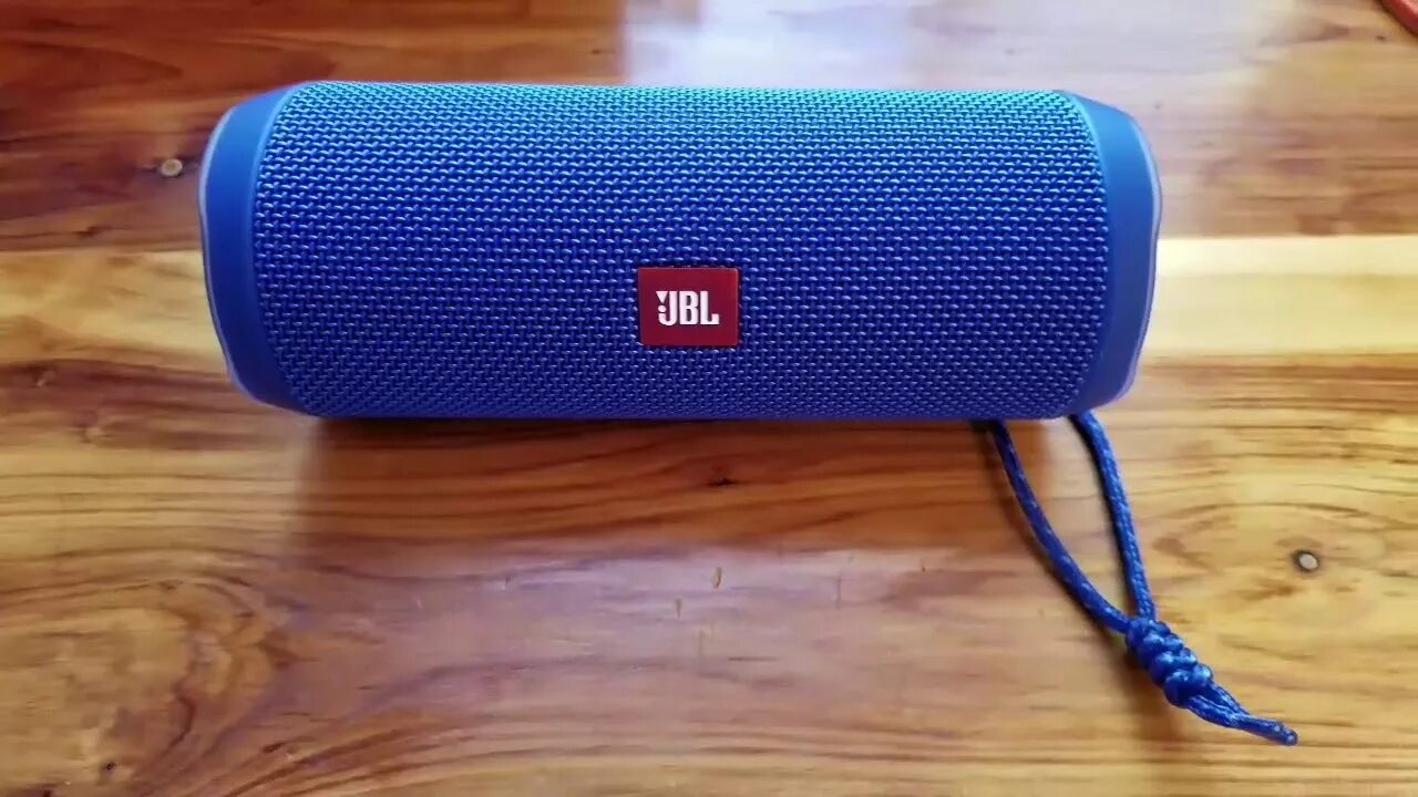 Колонка сашенька. JBL Flip 5 узел. JBL Flip 4 узел. JBL Flip 4 шнурок. Джи би Эль флип 4.