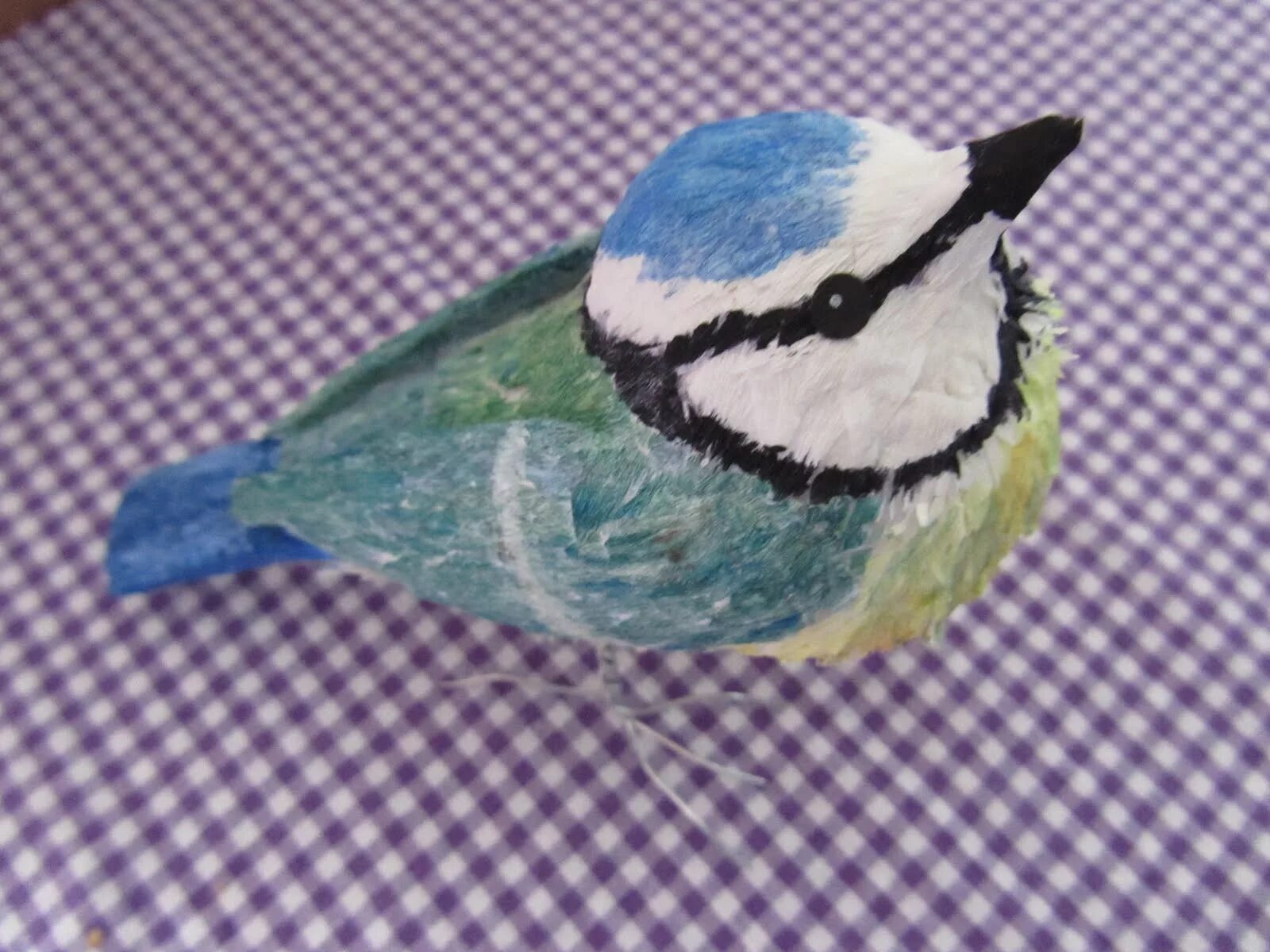 птица из бросового материала своими руками. птички своими руками из подручных материалов. поделка птичка. поделка птица. креативная кормушка для птиц.