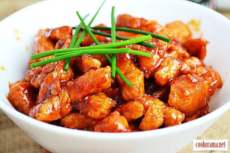 Каннам чикен красноярск. Хайнаньский острый соус чили. Кальмар в кисло-сладком соусе. Карп в остром соусе. Остром соусе.