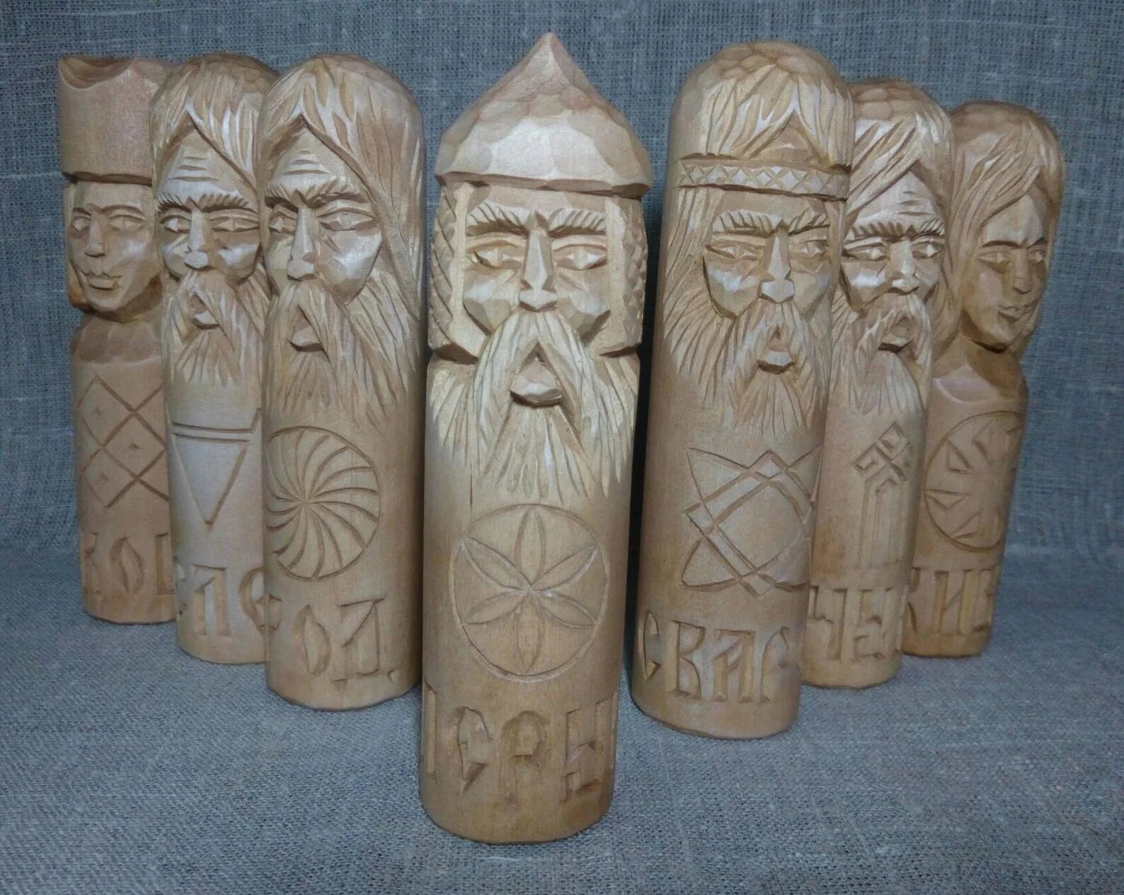 боги славянской мифологии славян. славянский триглав перун сварог велес. первые языческие боги. пантеон славянских богов велес. хорс бог идол.