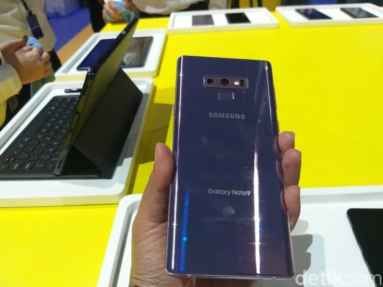 Note 9 приложения. Galaxy note 9 olympus. galaxy note 9 комплектация. корпус samsung note 9. самсунг note 9 год выпуска.