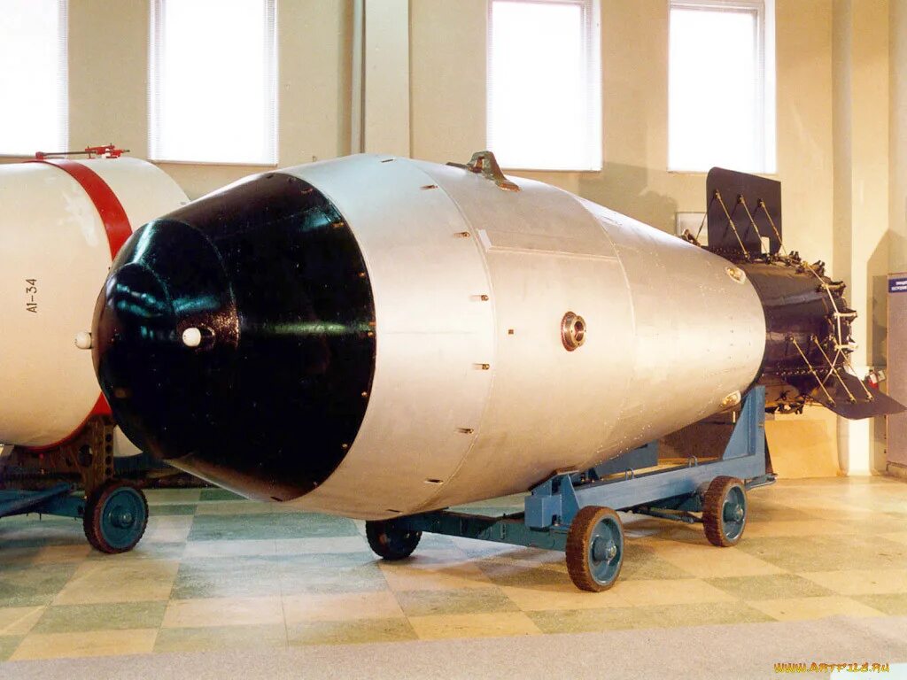 Водородное оружие. Ан602 царь-бомба. Царь-бомба (ан602) – 58 мегатонн. Царь-бомба ядерное Росси. Царь бомба 50 мегатонн.