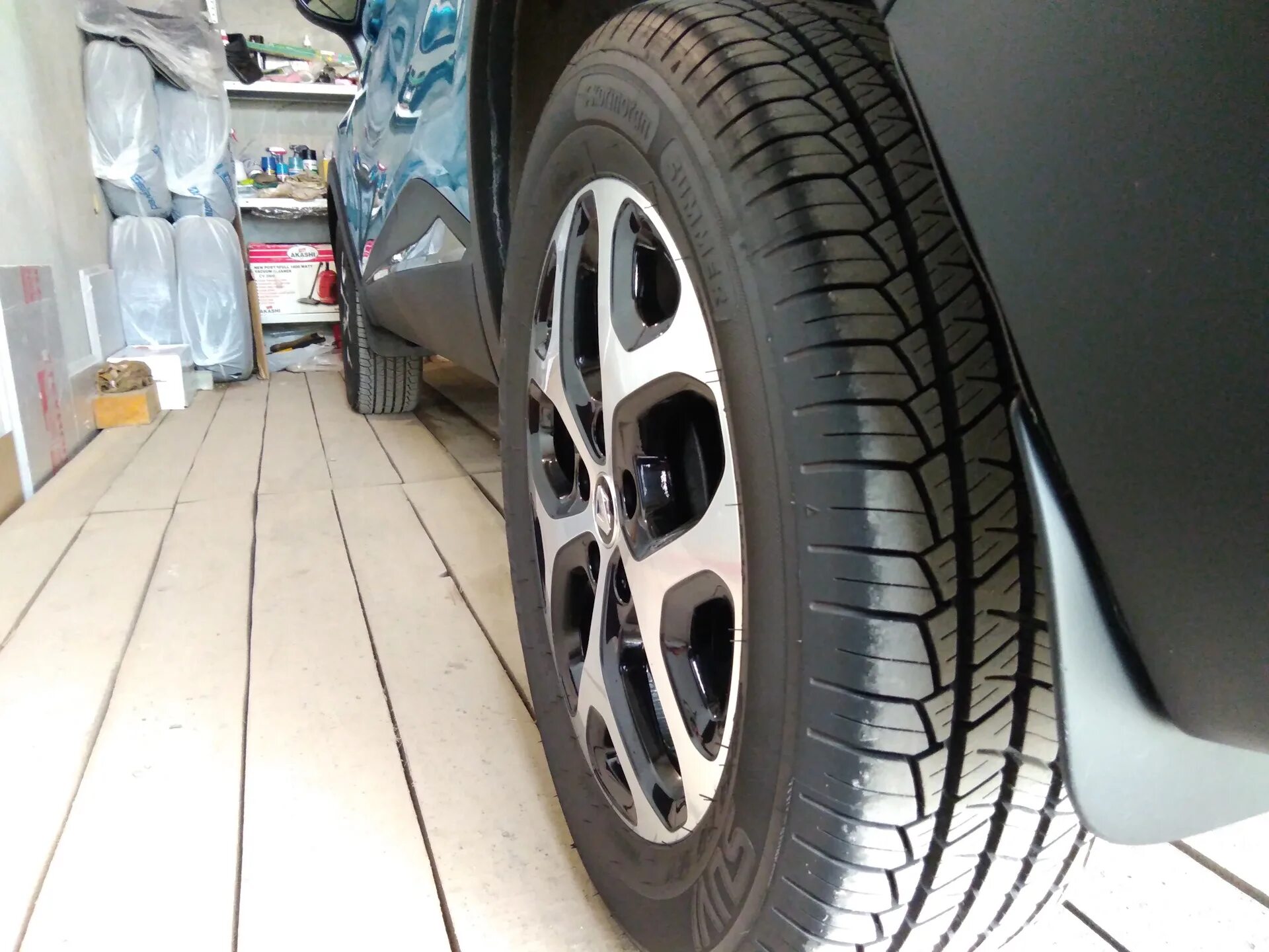 Колеса 215 60 r17. Резина каптюр 22555 r17. летняя резина на рено каптур r17 21560. колеса рено каптур 17 шина. колеса на рено каптур r17.