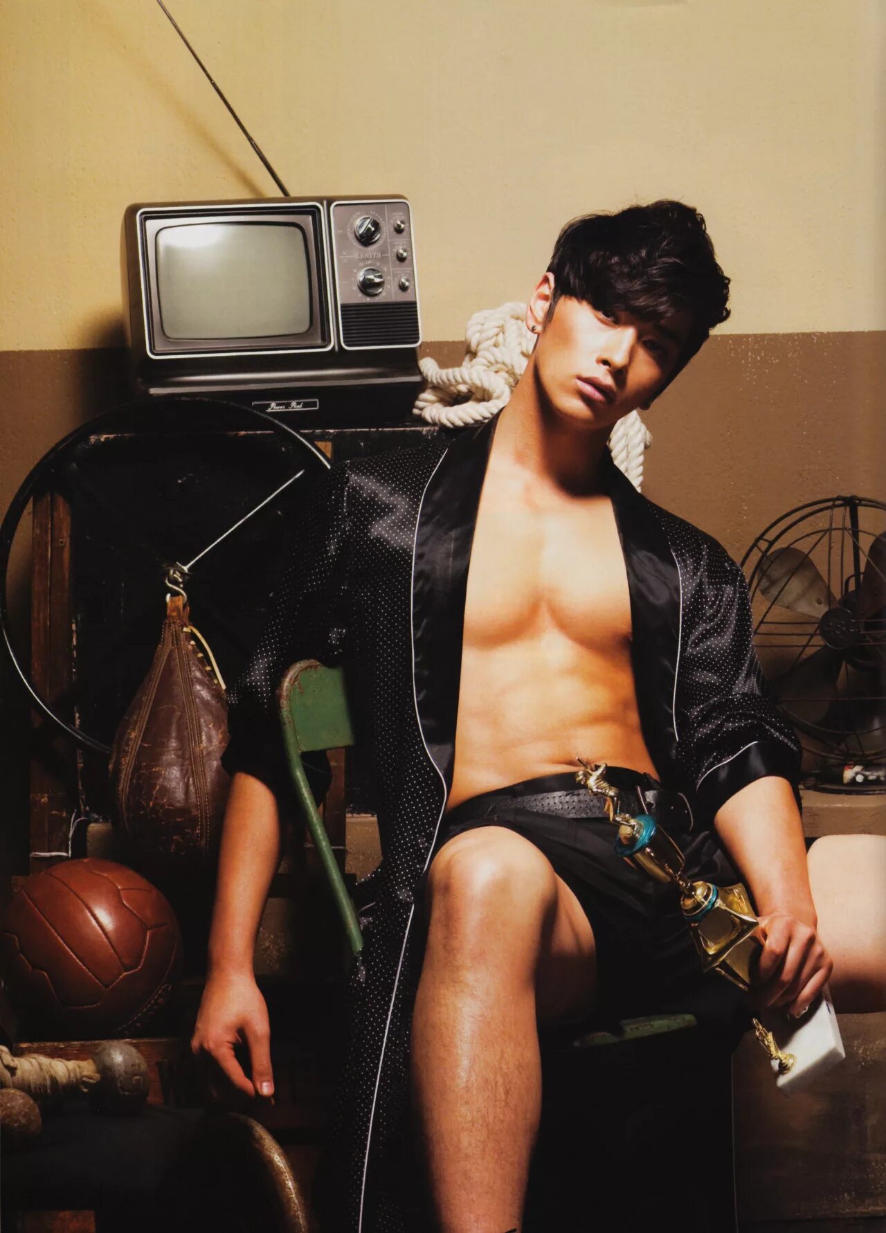 Чансон 2pm. 2pm Chansung. 2pm Чансон торс. 2pm Chansung тело. Idols dick