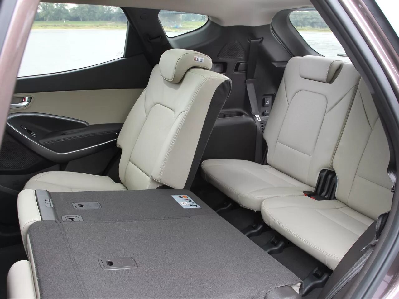 санта фе третий ряд. санта фе третий ряд. Hyundai santa fe 2021 3 ряд. санта фе 2012 третий ряд сидений. третий ряд сидений хендай санта фе 2019.