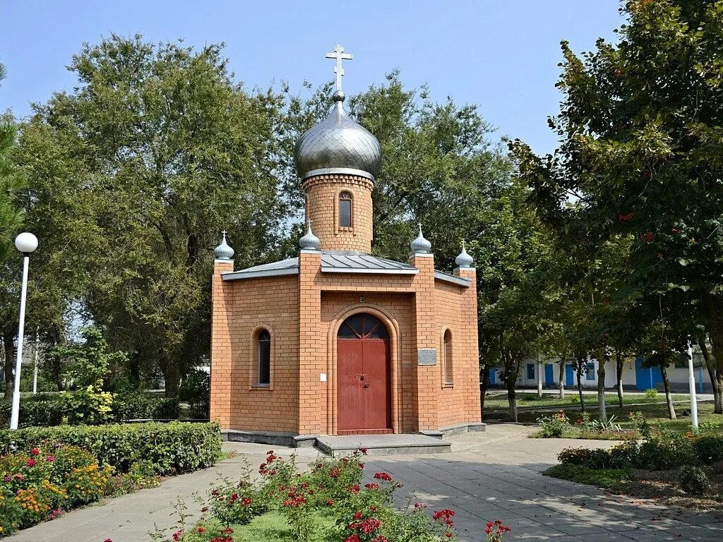 Мамай-Маджарский Воскресенский монастырь. Город Буденновск Ставропольский край. Мамай Маджарский монастырь Буденновск. Буденновск достопримечательности города.