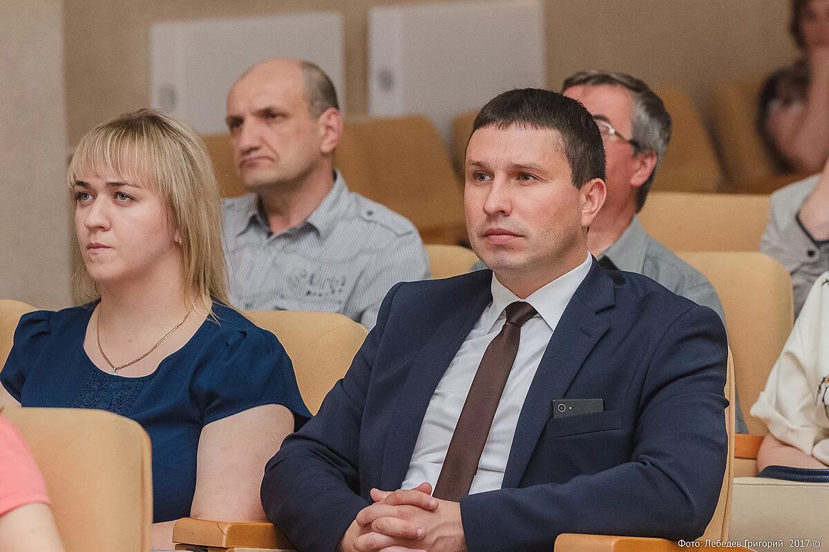 Собрание депутатов. Собрание депутатов снежинск вк. Собрание депутатов снежинск. Снежинский депутат. Снежинский депутат.