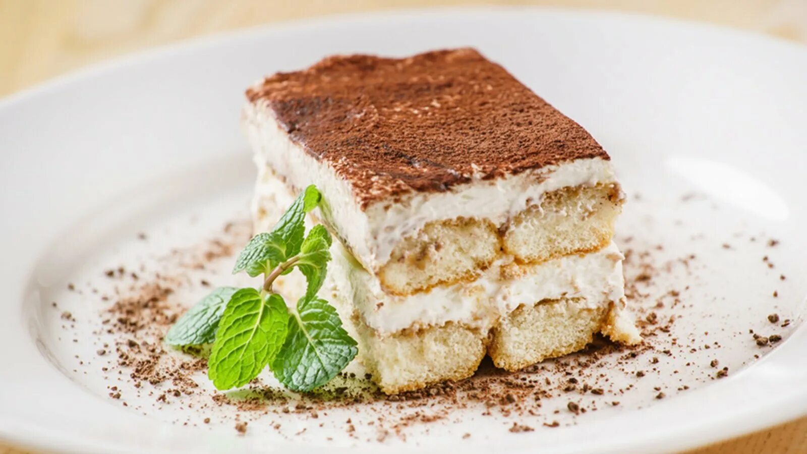 Торт с творожным сыром. Тирамису с творожным сыром и печеньем. Тирамису с творожным сыром и печеньем. Тирамису из печенья юбилейное. Tiramisu advertising.