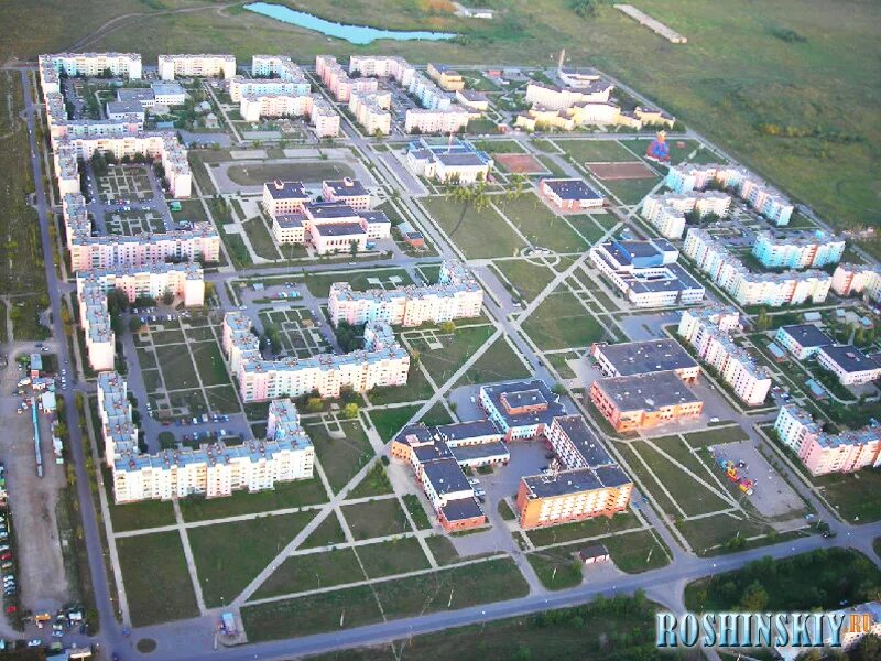 Адрес пгт рощинский. Поселок рощинский черноречье. Рощинский самарская область военный городок. Рощинский самарская область школа. Рощинская школа самарская область.