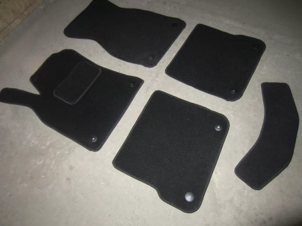 Коврики фольксваген гольф 4. Коврики на ауди а6 с5 резиновые. Коврики ауди а6 с5. Коврики для ауди а6 с7 оригинал. Коврики ауди а6 с5.