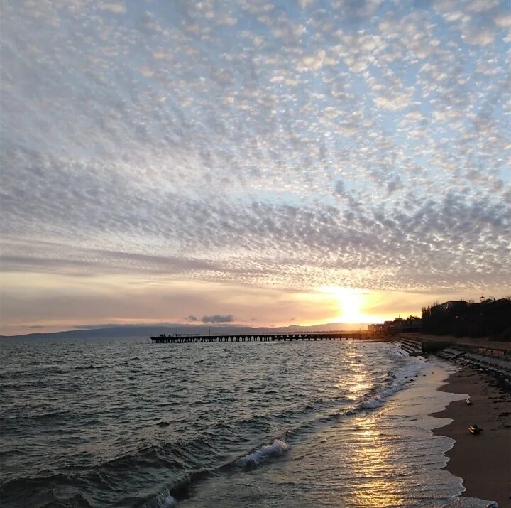 Феодосия закат. Море Феодосия 2023. Феодосия закат на море.