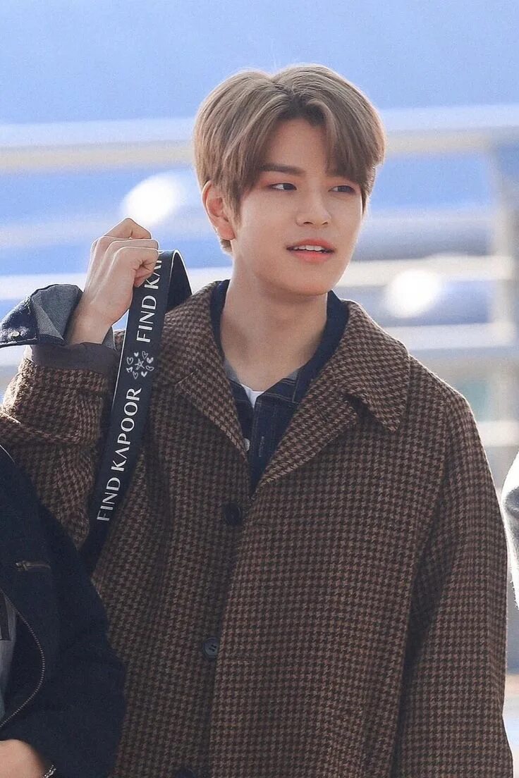Сынмин стрей. Stray kids сынмин. сын мин stray kids.