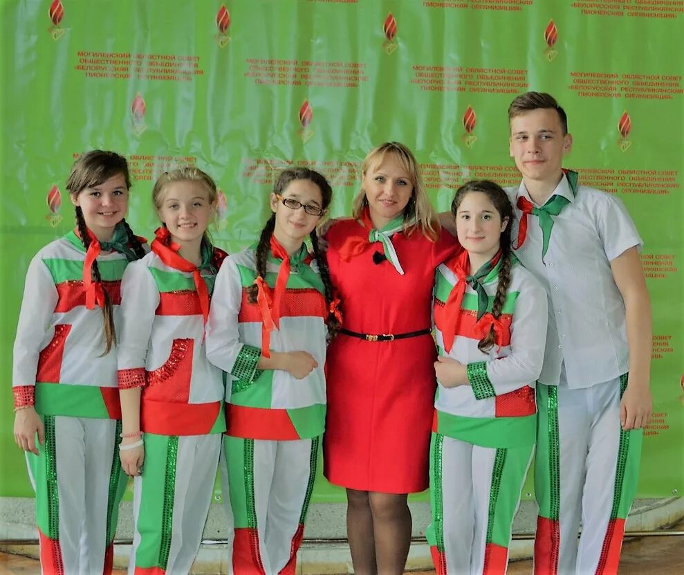 Старшая вожатая