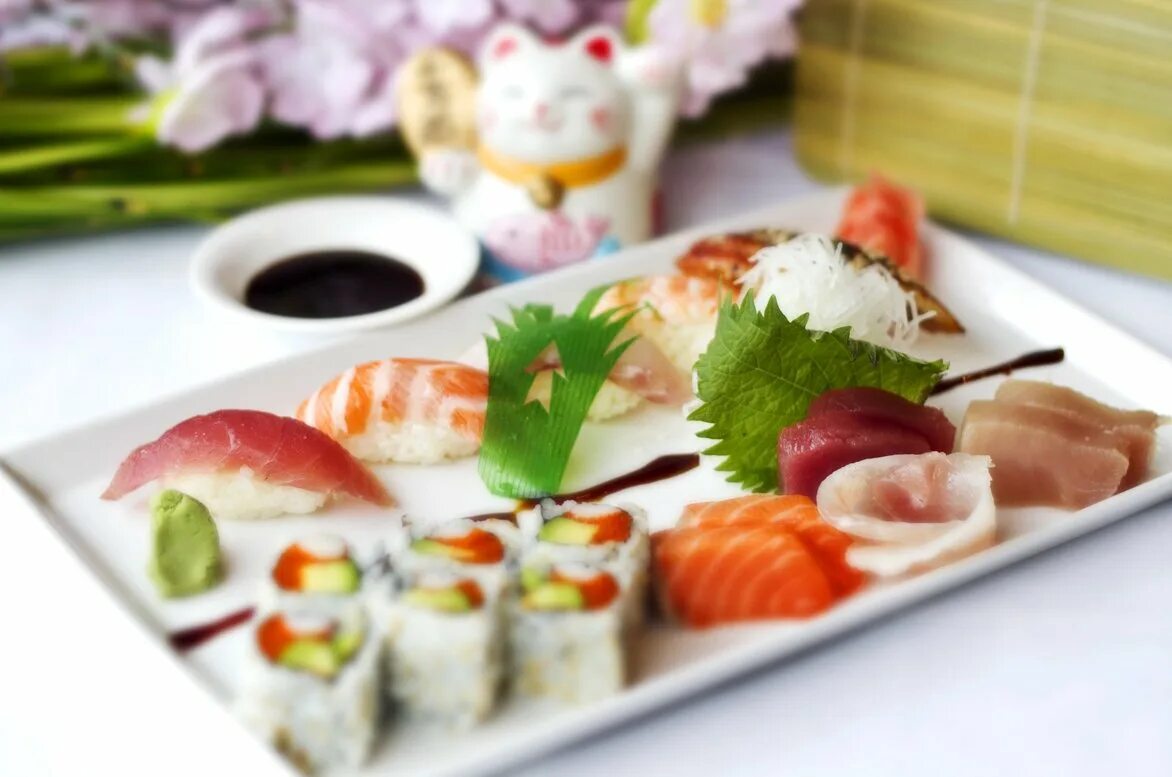 суши, сашими, роллы. суши сашими ассорти. сашими ассорти тануки. суши, сашими, роллы. сашими суши.
