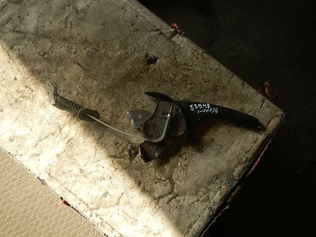 Рычаг ручника тойота бревис. Ручник от тойоты в ниву. Ручник авенсис 2. Ручник авенсис 2. Ручник авенсис 2.