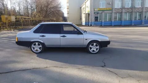 Қожайынының аяғын жалаған құлдың фотогалереясы