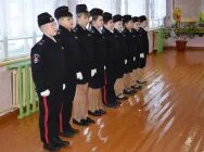 Полицейский кадетский класс. Кадетский класс полиции. Полицейский кадет форма. Кадетский класс полиции. Кадетская школа череповец.