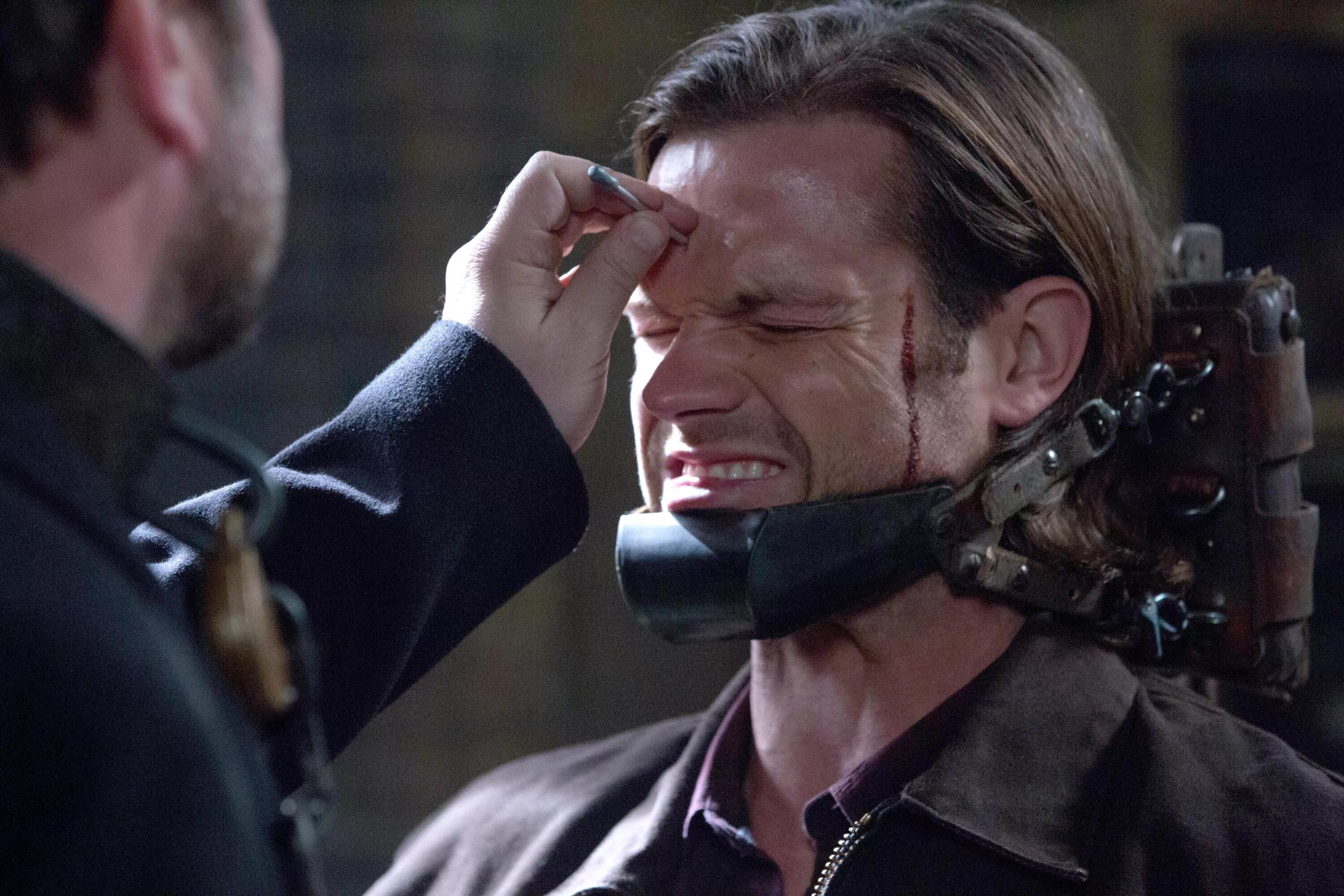 Куда сэм. Supernatural 15x17. Колин форд сверхъестественное 2018. Куда сэм. Сверхъестественное аластор и кроули.