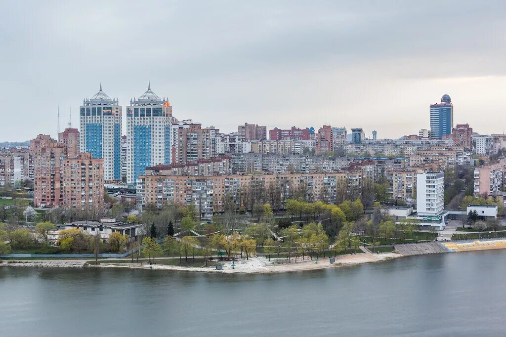 кольцо в калининском районе донецка. ильича проспект, 15, донецк. калининский район донецк парк. повреждения в калининском районе донецка 16\03\2023г. донецк 2021.