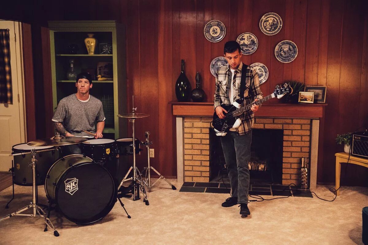 Twenty first. Группа ван пайлотс. Twenty one pilots 2012. Twenty first. 21 pilots.