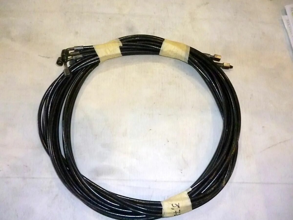 Трубка кабины камаз. Трубка кабины камаз. Трубка кабины камаз. Шланг подъема кабины камаз 65115. Трубка подъема кабины камаз 6460.