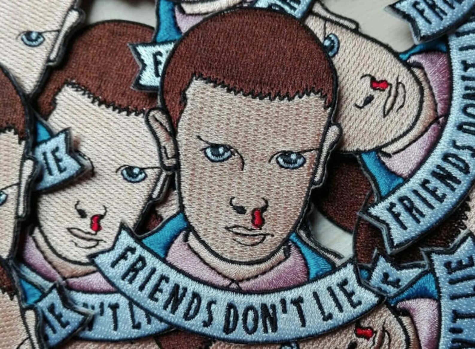 Friends don't Lie stranger things вышивка. Friends don't Lie надпись. Stranger things picture friends don't Lie transparent. Идеи для патч поиск. Dont friend