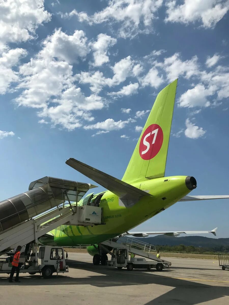 Севен фото. Самолет Джей Севен. Самолёты авиакомпании s7 Airlines. АН-2 s7 Airlines. S7.