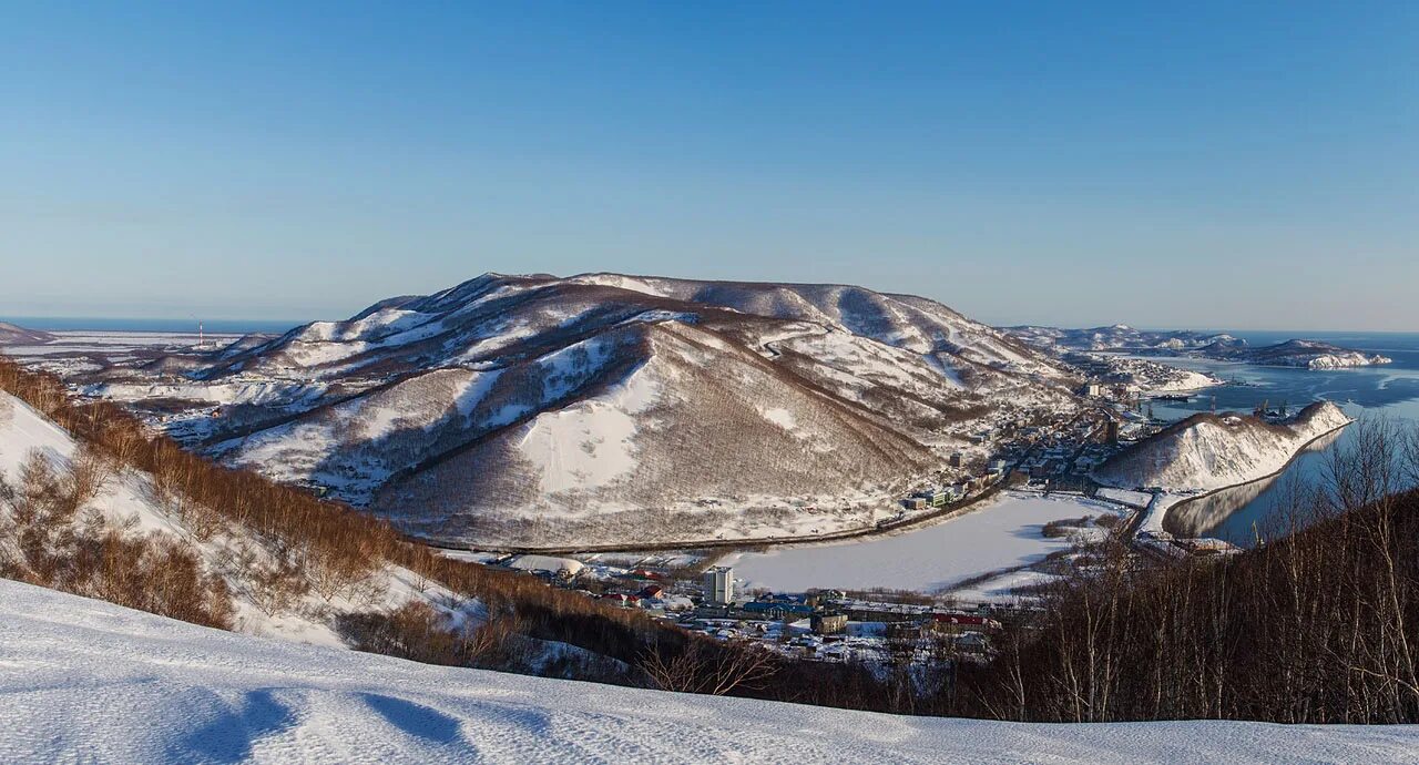 Никольская сопка Петропавловск-Камчатский смотровая площадка. Парк на Никольской сопке в Петропавловске-Камчатском. Никольская сопка Петропавловск-Камчатский зимой. Сопка любви Петропавловск-Камчатский.