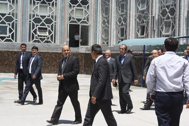 Силовики таджикистана. Таджикистан предал. Задержан 3 таджикский парень. Кахар махкамович махкамов правители таджикистана. Митинги в таджикистане 2022.