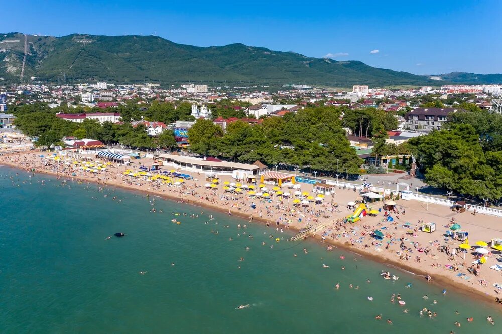 Курорты краснодарского края. Турпоток краснодарский край. Адлер море пляж. Курорты кубани фото. Пляж кубань анапа.
