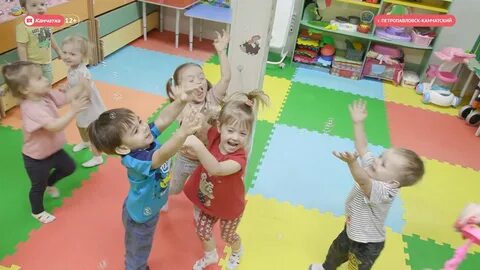 Игра детей в детском саду видео