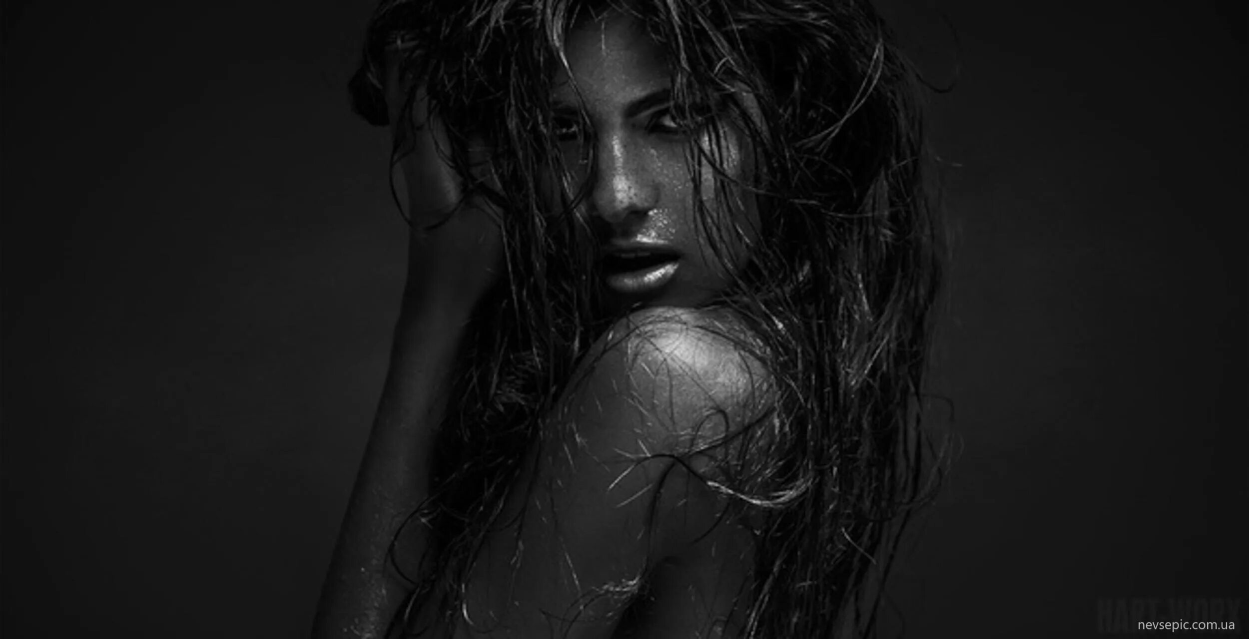 черные мокрые. мокрый камень. эффект дождя. эффект дождя. черная галька.