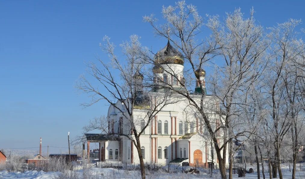 Святая троица бугуруслан. Храм святой троицы бугуруслан. Троицы. Святая троица бугуруслан. Церковь в бугуруслане в микрорайоне.