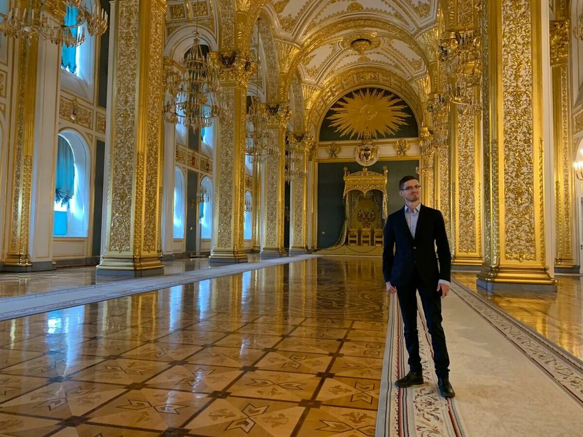 Фото кремлевского. Малахитовое фойе большого кремлевского дворца. Большой Кремлевский дворец. Николай второй Андреевский зал БКД. Кремлевский дворец большой зал.