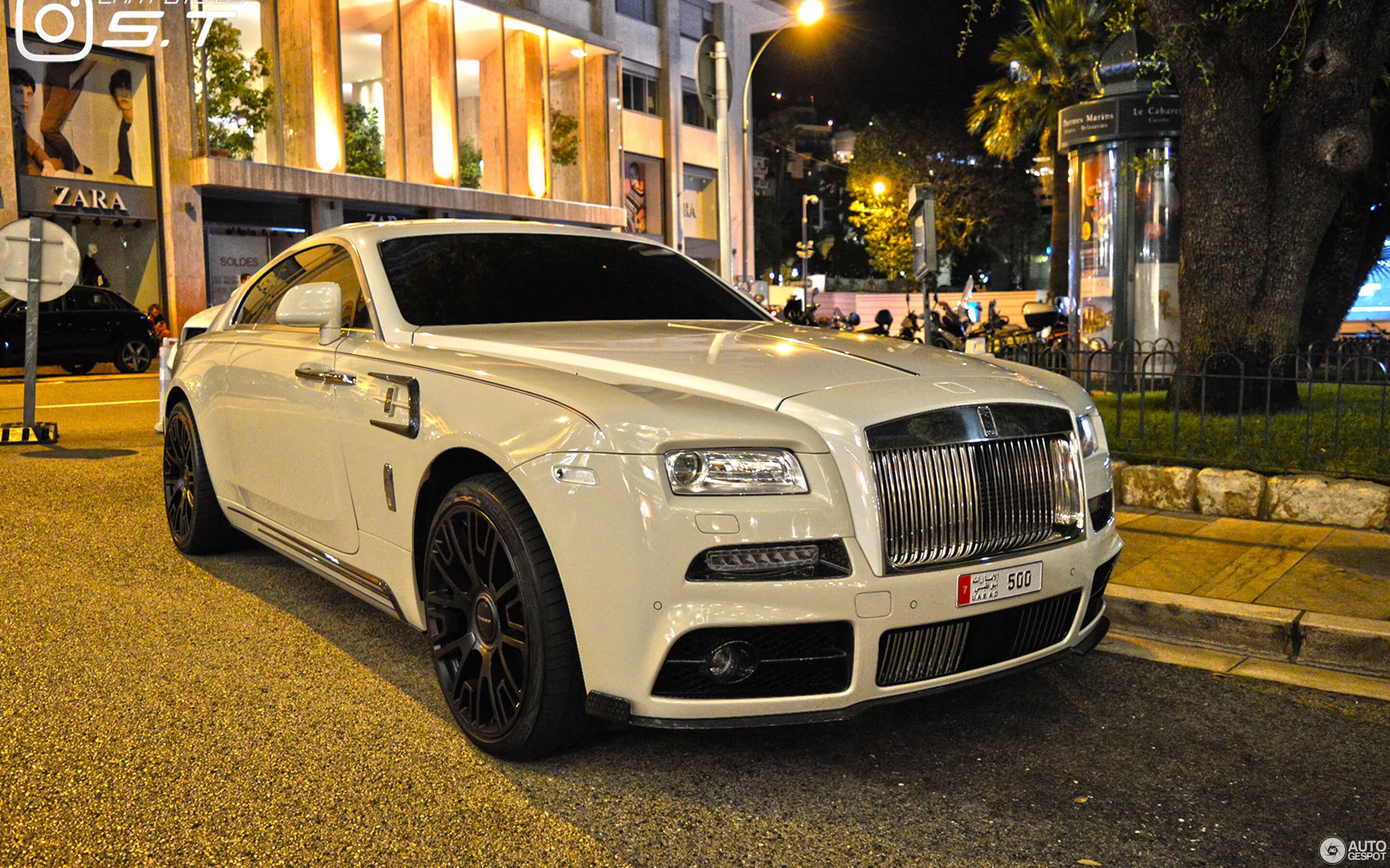 Роллс ройс мансори. Rolls Royce Wraith Mansory. Rolls Royce Ghost Mansory. Rolls-Royce Mansory 2006.