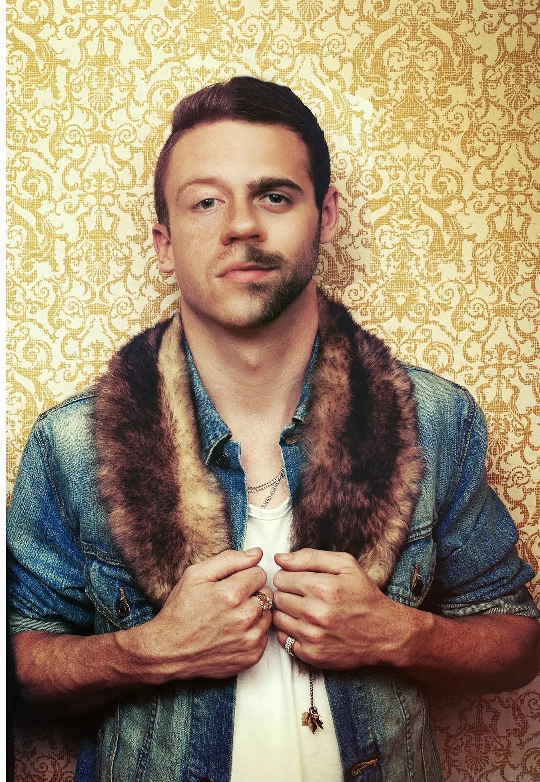Macklemore wings. Macklemore. macklemore gemine. macklemore фото. macklemore ryan lewis.