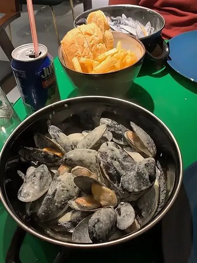 Дивноморская ракушка кафе. Ракушка мидяйка ялта. Ракушка шаумяна. Ракушка шаумяна. Шаумяна 98 ракушка.