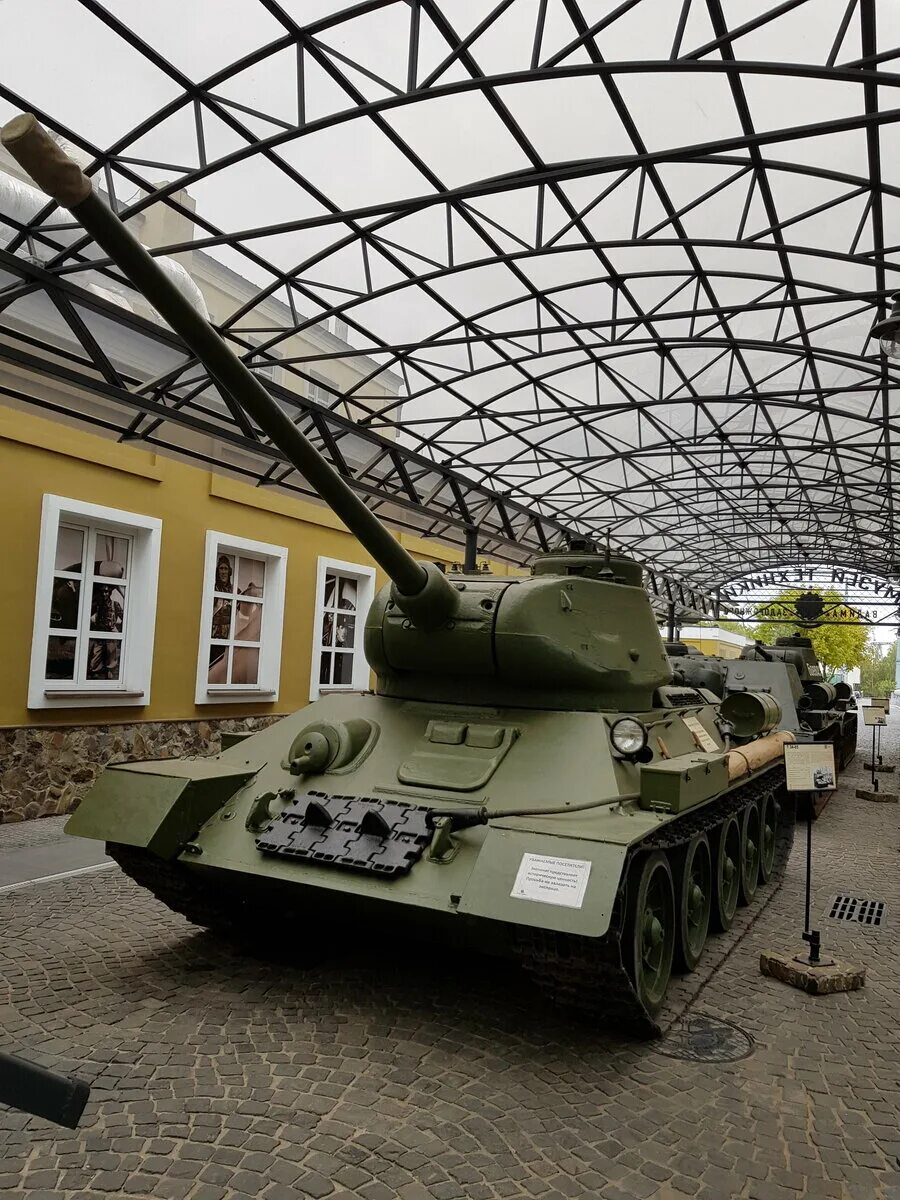 Военные музеи московской области. Музей техники Вадима Задорожного. Архангельское музей техники Вадима Задорожного. Музей Вадима Задорожного танки. Сузей техники ващима щадопржноно.