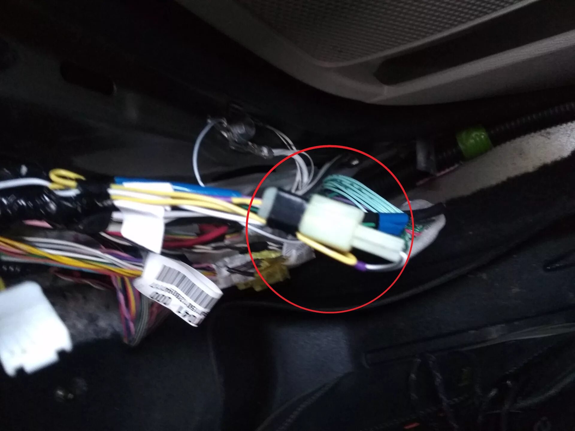 Автозапуск рав 4. Автозапуск на тойота рав 4 1 поколение. Брелок машины тойота автозапуск. Установка автозапуска тойота королла. Автозапуск рав 4.