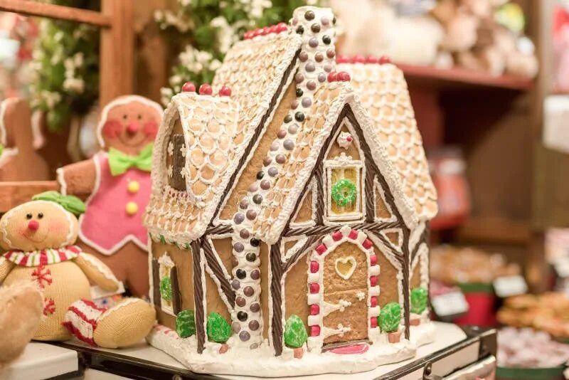 Gingerbread house craft. Пряничный домик из полимерной глины. Анимашки день пряничного домика. Mh14-0306 gingerbread house инструкция. Пряничный домик из картона.